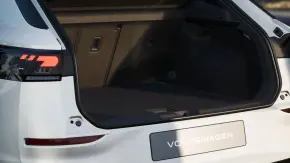 Noul T-Roc R-Line 1.5 eTSI DSG thumbnail