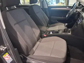 VW Noul Passat Trendline1.5 TSI ACT thumbnail