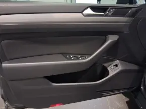 VW Noul Passat Trendline1.5 TSI ACT thumbnail