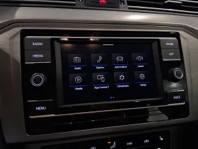 VW Noul Passat Trendline1.5 TSI ACT thumbnail