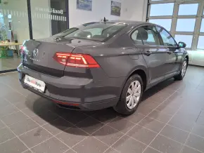 VW Noul Passat Trendline1.5 TSI ACT thumbnail