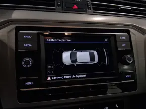 VW Noul Passat Trendline1.5 TSI ACT thumbnail
