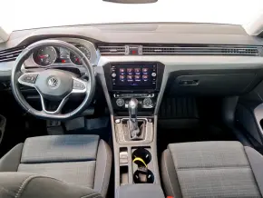 VW Noul Passat Comfortline 2.0 TDI DSG thumbnail