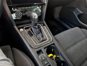 VW Noul Passat Comfortline 2.0 TDI DSG thumbnail