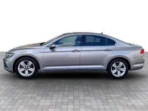 VW Noul Passat Comfortline 2.0 TDI DSG thumbnail