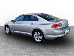 VW Noul Passat Comfortline 2.0 TDI DSG thumbnail