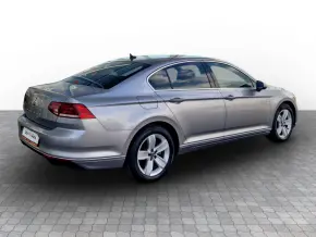 VW Noul Passat Comfortline 2.0 TDI DSG thumbnail