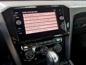VW Noul Passat Comfortline 2.0 TDI DSG thumbnail