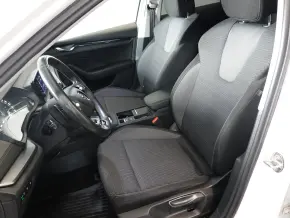 Škoda OCTAVIA COMBI AMBITION 2.0 TDI DSG thumbnail