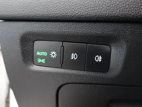 Škoda OCTAVIA COMBI AMBITION 2.0 TDI DSG thumbnail