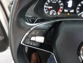 Škoda OCTAVIA COMBI AMBITION 2.0 TDI DSG thumbnail