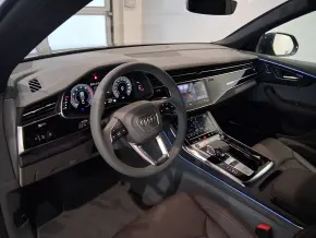 Audi Q8 PI 55 TFSI quattro thumbnail
