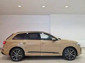 Q7 PI S line 50 TDI quattro thumbnail