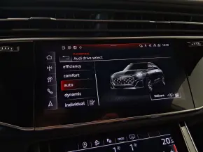 Audi Q8 PI 55 TFSI quattro thumbnail