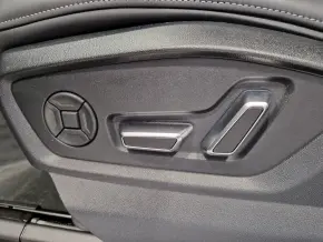 Q7 PI S line 50 TDI quattro thumbnail