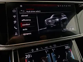 Q7 PI S line 50 TDI quattro thumbnail