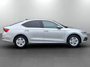 Škoda Octavia Ambition 2.0 TDI DSG thumbnail