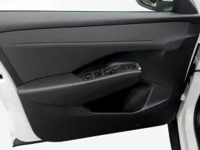 VW Noul T-Roc Life 1.5 eTSI DSG TD thumbnail