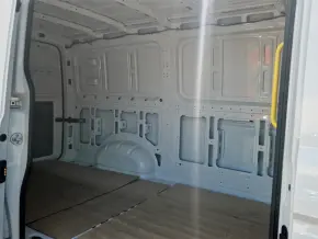VW Crafter 3.5 Furgon L3H2 FWD 103kW thumbnail