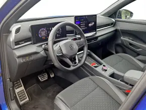 VW Noul T-Roc R-Line 1.5 eTSI DSG TD thumbnail