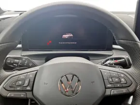 VW Noul T-Roc R-Line 1.5 eTSI DSG TD thumbnail
