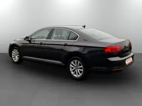 VW Noul Passat Comfortline 2.0 TDI DSG thumbnail