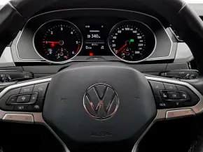 VW Noul Passat Comfortline 2.0 TDI DSG thumbnail