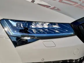 SUPERB COMBI SPORTLINE 2.0 TDI DSG thumbnail