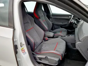 Noul Golf GTI CUP 2.0 TSI DSG7 thumbnail