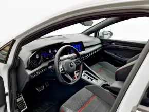Noul Golf GTI CUP 2.0 TSI DSG7 thumbnail