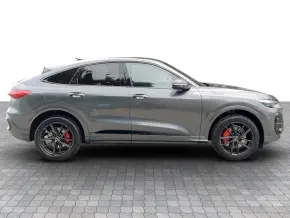 Audi Q5 Sportback 40 TDI quattro thumbnail