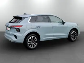 Audi Q3 e-hybrid 200kW thumbnail