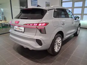 Audi Q3 35 TFSI thumbnail