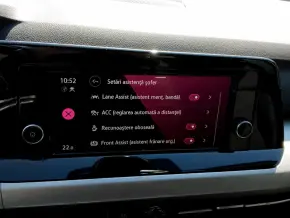 VW Golf Life 2.0 TDI thumbnail
