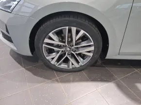 Škoda Octavia Selection 1.5 TSI DSG mHEV thumbnail