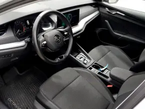 Škoda OCTAVIA COMBI AMBITION 2.0 TDI DSG thumbnail