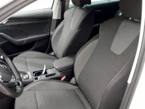 Škoda OCTAVIA COMBI AMBITION 2.0 TDI DSG thumbnail
