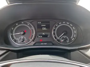 Škoda FABIA AMBITION 1.0 TSI thumbnail