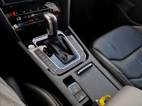 Arteon R-Line eHybrid thumbnail