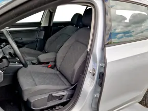 VW Golf Life 1.0 eTSI DSG mild hyb thumbnail