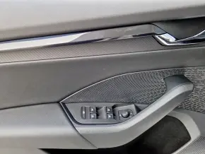 Škoda OCTAVIA COMBI AMBITION 2.0 TDI DSG thumbnail