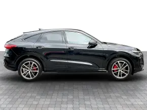 Audi Q5 Sportback 40 TDI quattro thumbnail