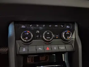 Škoda KAROQ STYLE 2.0 TDI 4x4 DSG thumbnail