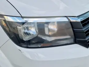 VW Crafter 3.5 Furgon L4H3 FWD 103kW thumbnail