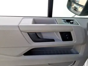 VW Crafter 3.5 Furgon L4H3 FWD 103kW thumbnail