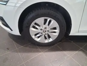 Škoda OCTAVIA COMBI AMBITION 2.0 TDI DSG thumbnail