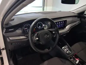 Škoda OCTAVIA COMBI AMBITION 2.0 TDI DSG thumbnail
