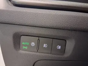 Škoda OCTAVIA COMBI AMBITION 2.0 TDI DSG thumbnail