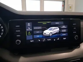 Škoda OCTAVIA COMBI AMBITION 2.0 TDI DSG thumbnail
