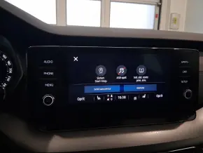 Škoda OCTAVIA COMBI AMBITION 2.0 TDI DSG thumbnail